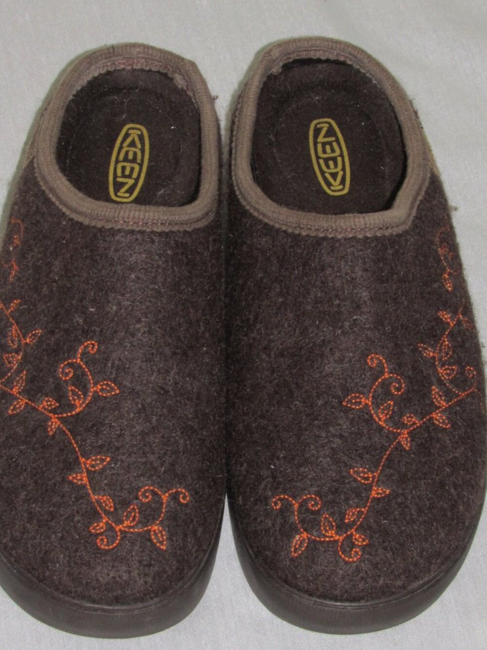 Keen Trillium Brown Wool Felt Shoes Women Sz 8 Mule Slip On Orange Embroidered
